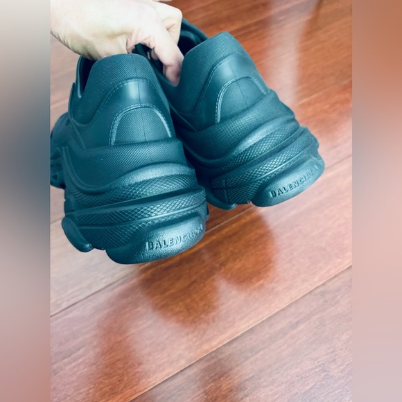 $975 Balenciaga Molded Synthetic Triple S Sneakers Black EU 46 US 13. Eu 42 US 9 - Picture 10 of 17